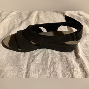 Cloud steppers by Clark’s black leather sandals